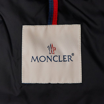 бирка Пуховик Moncler