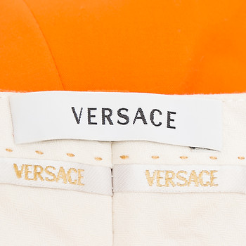 бирка Шорты Versace