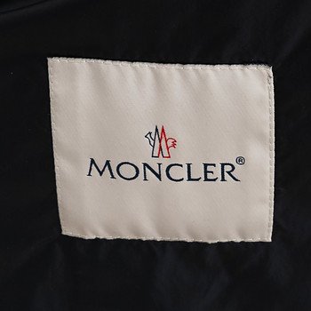 бирка Пуховик Moncler