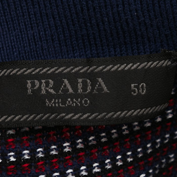 бирка Футболка Prada