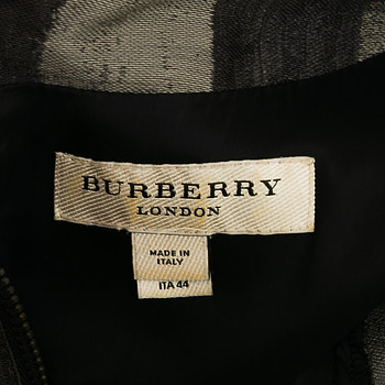 бирка Платье Burberry