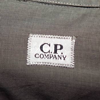 Верхняя бирка. C P Company верхняя бирка. Рубашка вельвет c p Company. Бирки c.p Company оригинальные. Сумка c.p. Company.