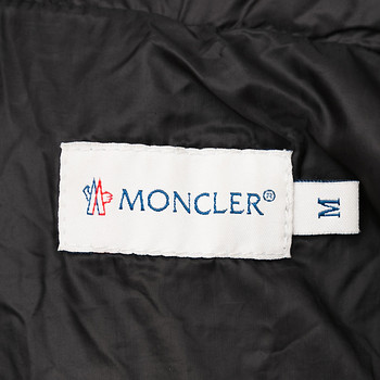 бирка Куртка Moncler