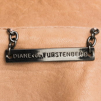 бирка Куртка кожаная Diane von Furstenberg