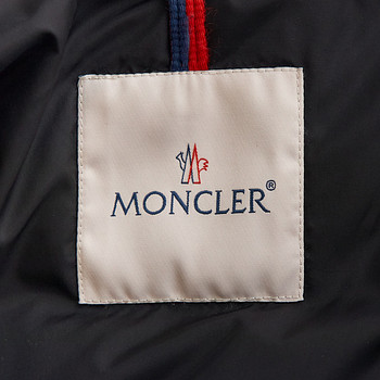 бирка Пуховик Moncler