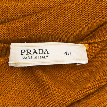 бирка Джемпер Prada