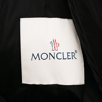 бирка Плащ Moncler