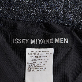 бирка Брюки Issey Miyake