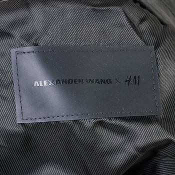 бирка Кожаная куртка H&M x Alexander Wang