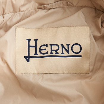 бирка Пуховик Herno