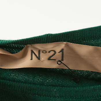 бирка Джемпер N21