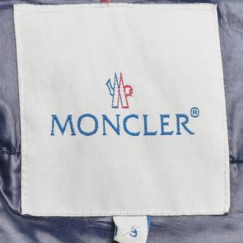 бирка Пуховик Moncler