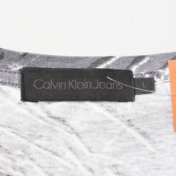 бирка Футболка Calvin Klein Jeans
