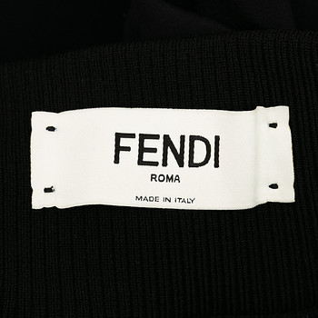 бирка Брюки Fendi