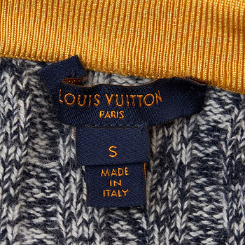 бирка Джемпер Louis Vuitton