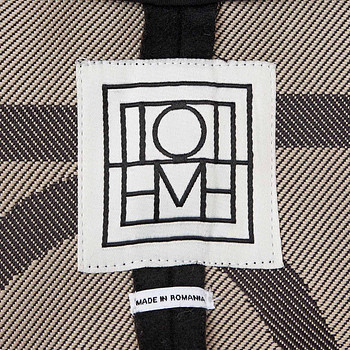 бирка Кейп Toteme