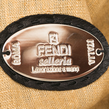 бирка Кожаная куртка Fendi