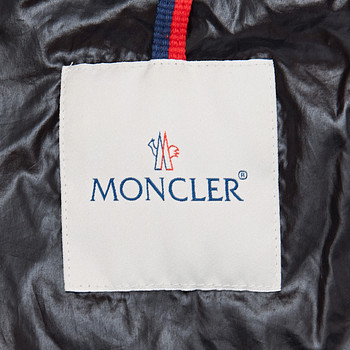 бирка Пуховик Moncler
