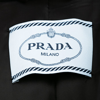 бирка Куртка Prada