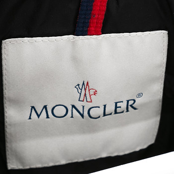 бирка Пуховик Moncler