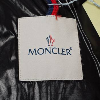 бирка Пальто Moncler