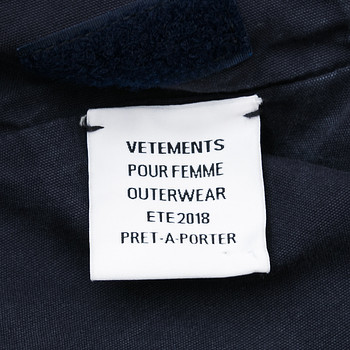 бирка Парка Vetements