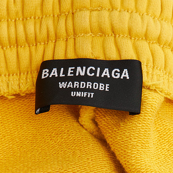 бирка Шорты Balenciaga