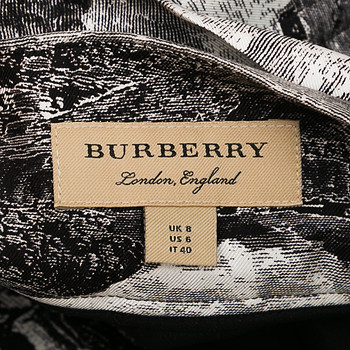 бирка Юбка Burberry