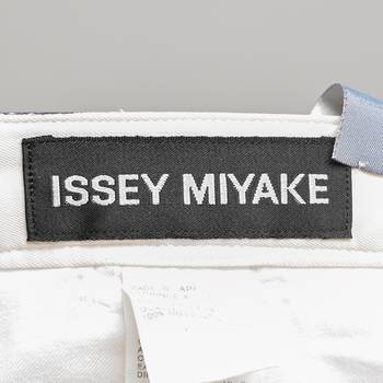 бирка Брюки Issey Miyake