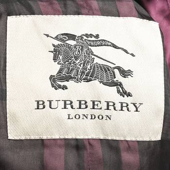 бирка Пуховик Burberry