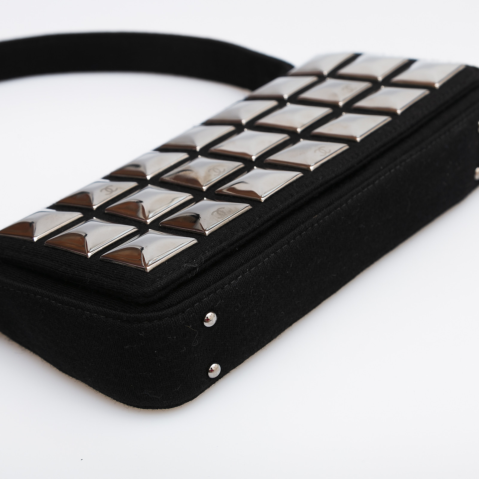 Сумка Chanel - купить оригинал в секонд-хенде SFS - 4