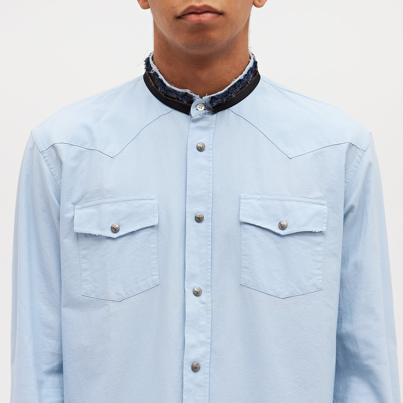 Рубашка голубого цвета Balmain - фото из каталога магазина брендовой одежды Second Friend Store Рубашка Balmain - купить оригинал в секонд-хенде SFS - 4