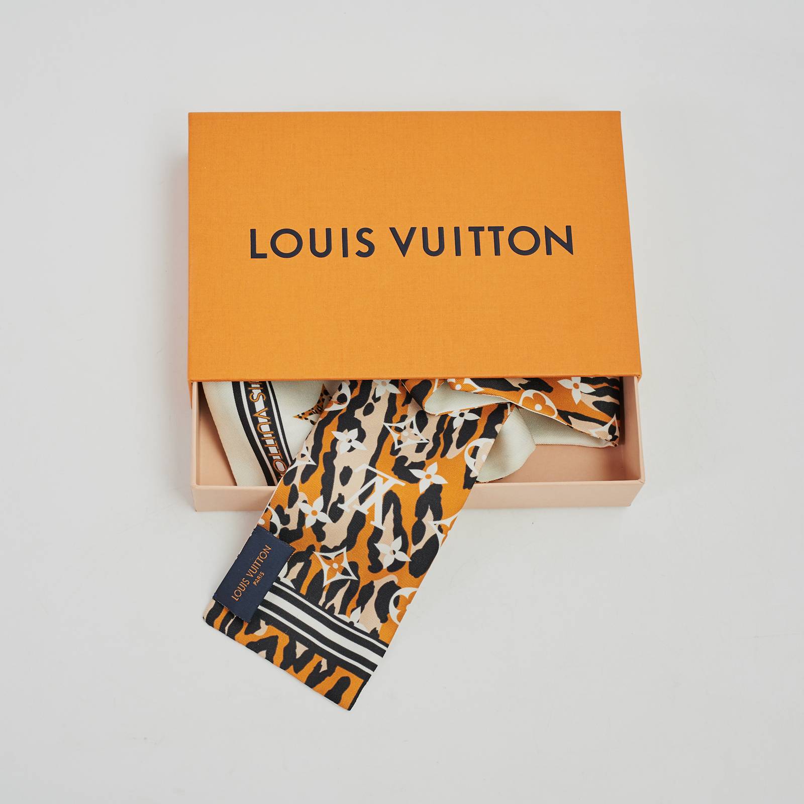 Повязка Louis Vuitton - купить оригинал в секонд-хенде SFS