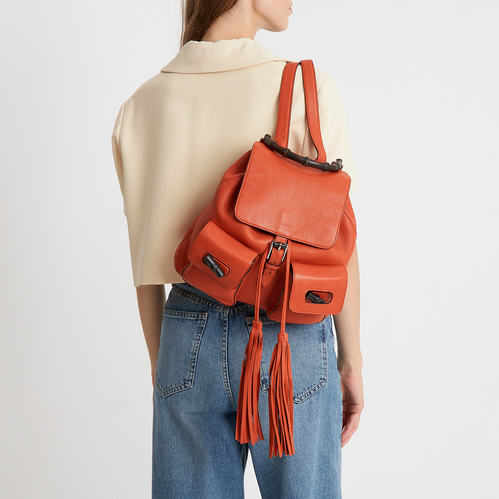 Рюкзак оранжевого цвета Gucci - фото из каталога магазина брендовой одежды Second Friend Store Рюкзак Gucci - купить оригинал в секонд-хенде SFS - 2