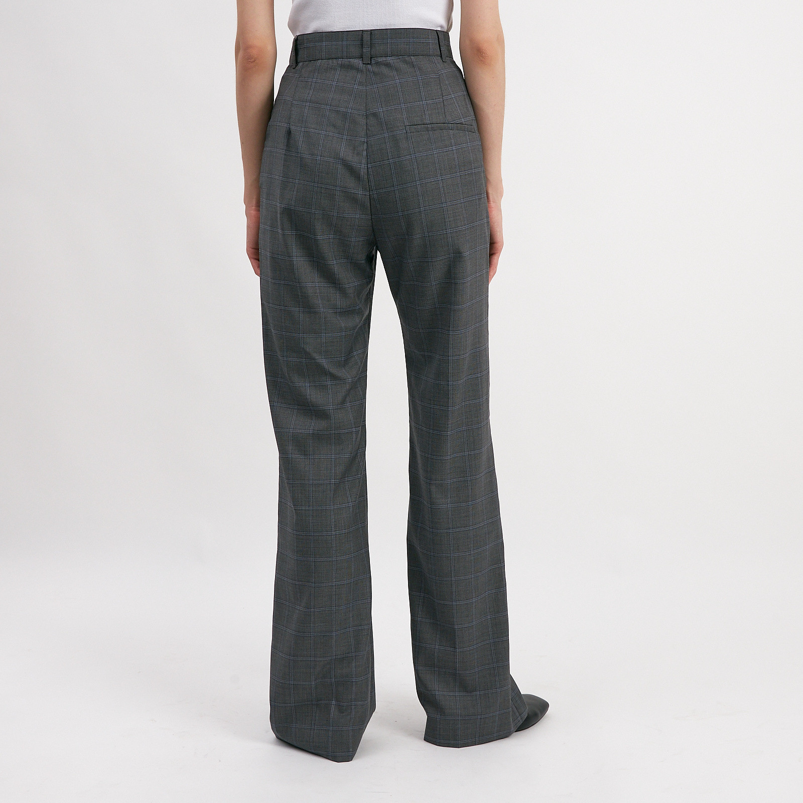 Брюки серого цвета Balenciaga - фото из каталога магазина брендовой одежды Second Friend Store Брюки Balenciaga - купить оригинал в секонд-хенде SFS - 4