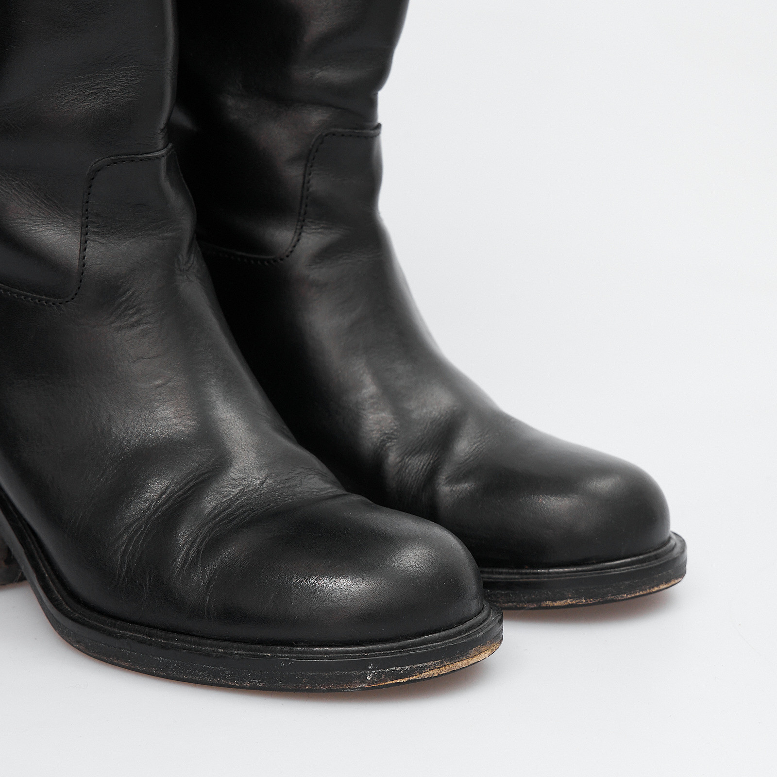 Сапоги черного цвета A.F. Vandevorst - фото из каталога магазина брендовой одежды Second Friend Store Сапоги A.F. Vandevorst - купить оригинал в секонд-хенде SFS - 4