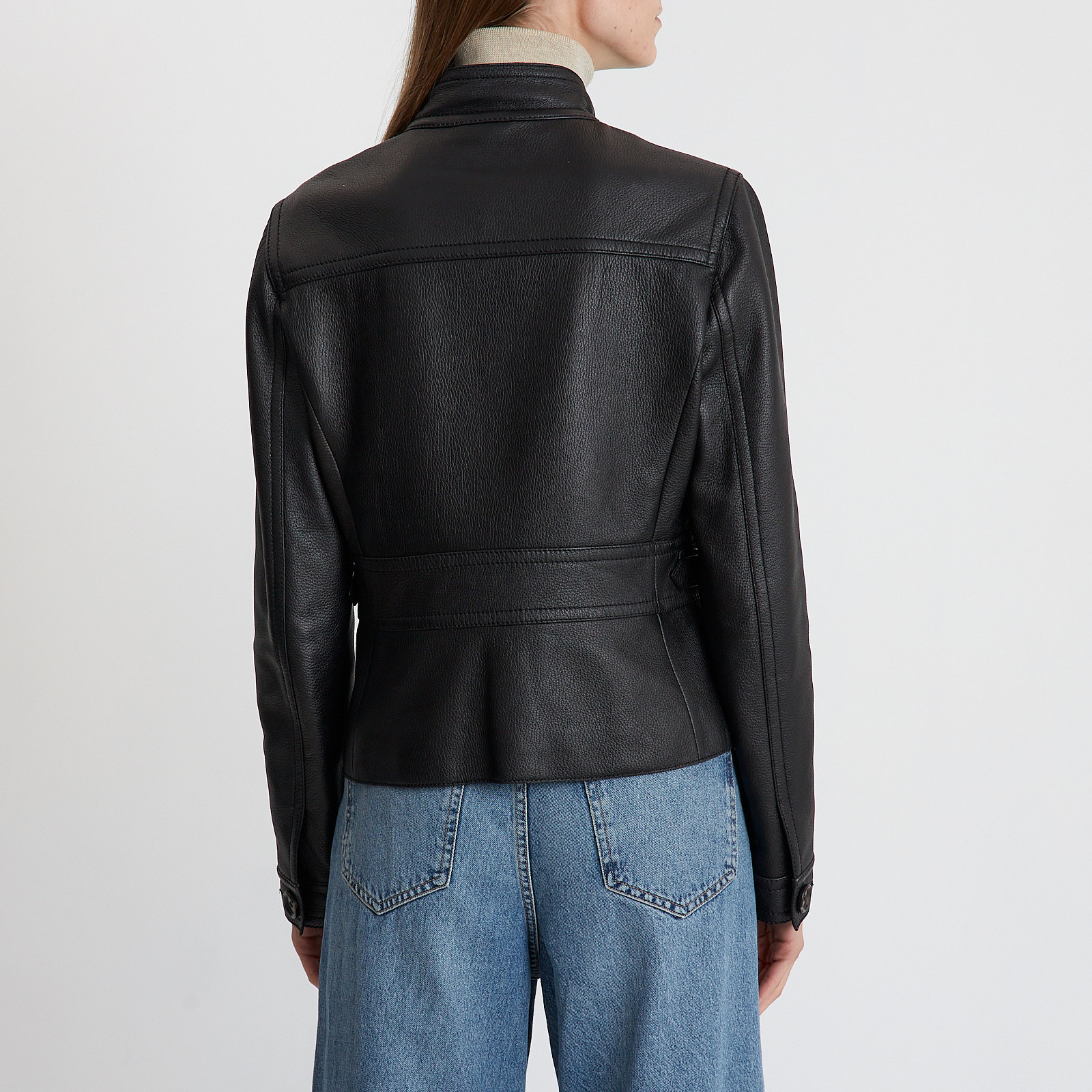 Куртка  черного цвета Bottega Veneta - фото из каталога магазина брендовой одежды Second Friend Store Куртка Bottega Veneta - купить оригинал в секонд-хенде SFS - 3