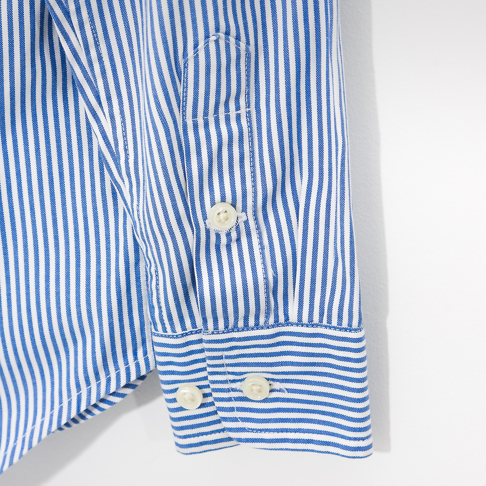 Рубашка белого цвета Ralph Lauren - фото из каталога магазина брендовой одежды Second Friend Store Рубашка Ralph Lauren - купить оригинал в секонд-хенде SFS - 4