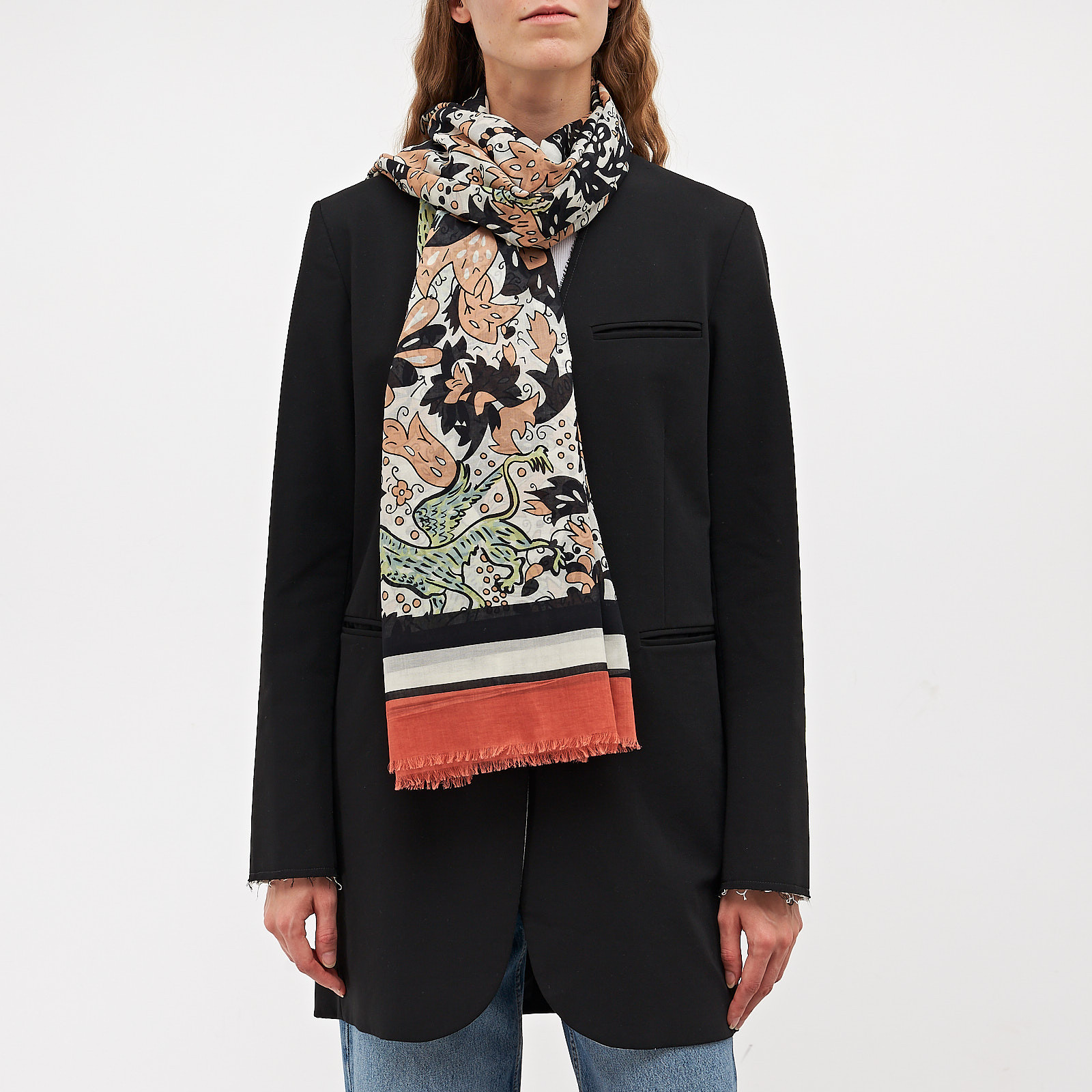 Платок розового цвета Burberry - фото из каталога магазина брендовой одежды Second Friend Store Платок Burberry - купить оригинал в секонд-хенде SFS - 2