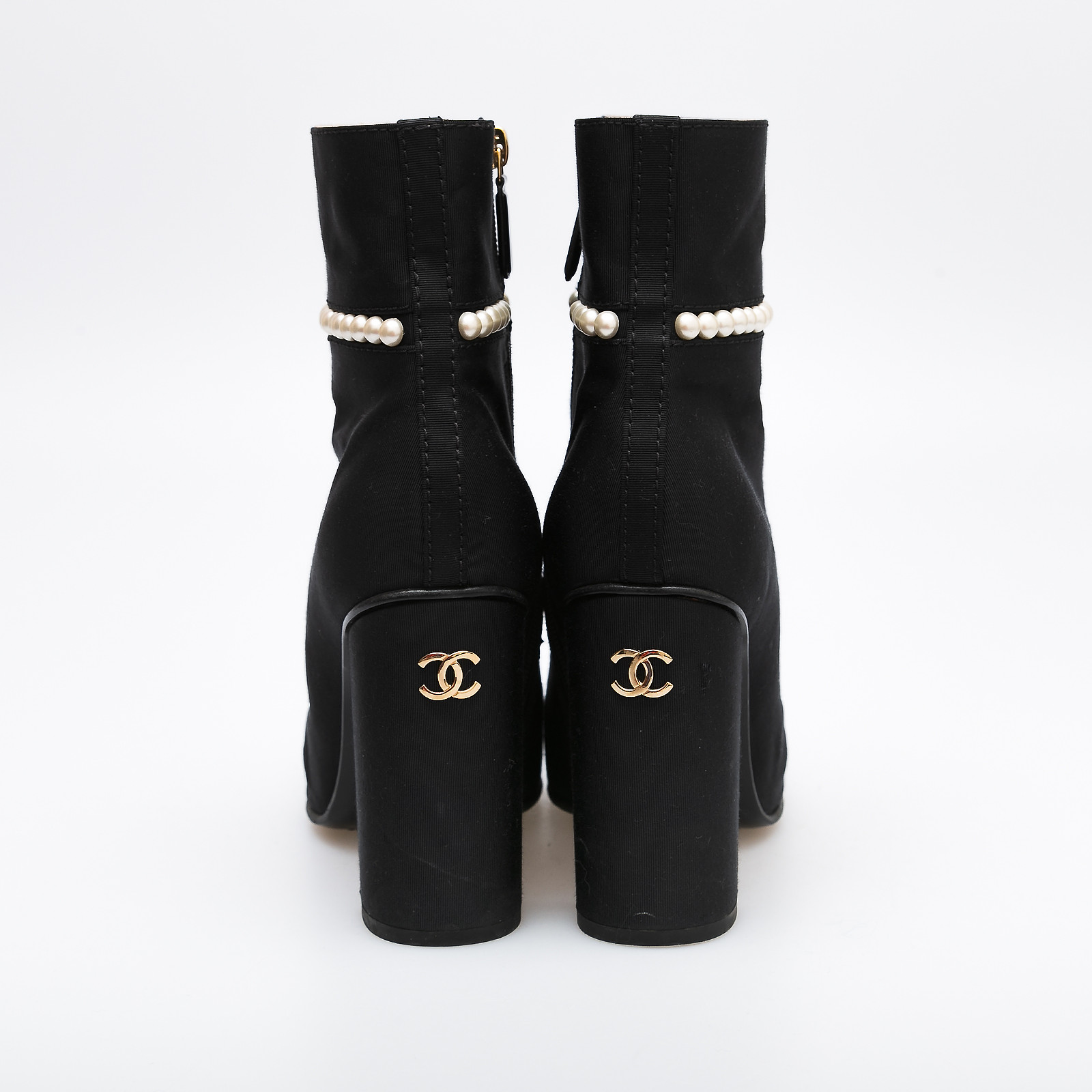 Ботильоны Chanel - купить оригинал в секонд-хенде SFS