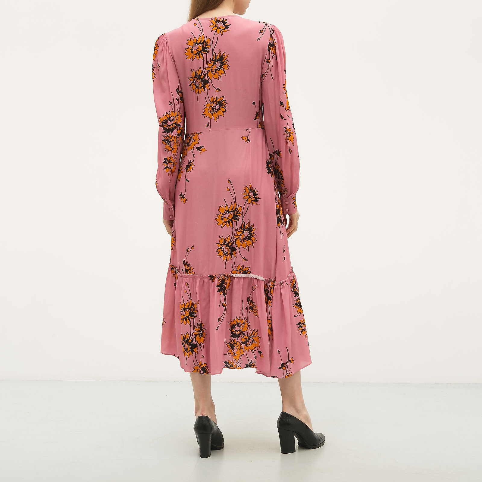 Платье розового цвета McQ by Alexander McQueen - фото из каталога магазина брендовой одежды Second Friend Store Платье McQ by Alexander McQueen - купить оригинал в секонд-хенде SFS - 2