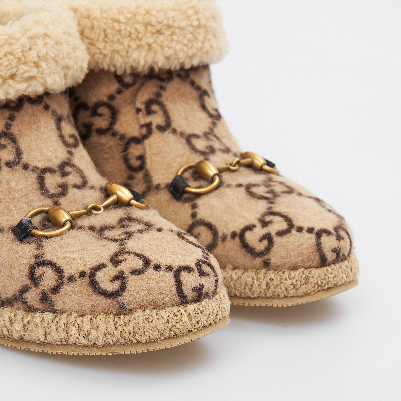 Сапоги  бежевого цвета Gucci - фото из каталога магазина брендовой одежды Second Friend Store Сапоги Gucci - купить оригинал в секонд-хенде SFS - 4