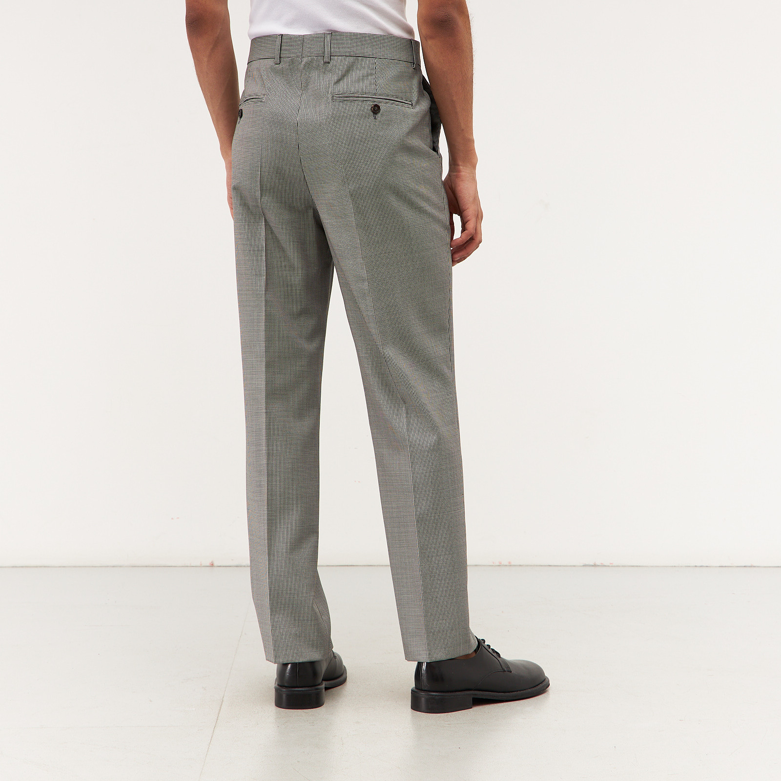 Костюм серого цвета Brunello Cucinelli - фото из каталога магазина брендовой одежды Second Friend Store Костюм Brunello Cucinelli - купить оригинал в секонд-хенде SFS - 8