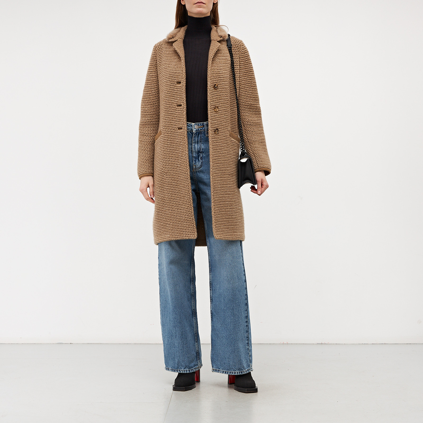 Пвльто бежевого цвета Loro Piana - фото из каталога магазина брендовой одежды Second Friend Store Пвльто Loro Piana - купить оригинал в секонд-хенде SFS - 2