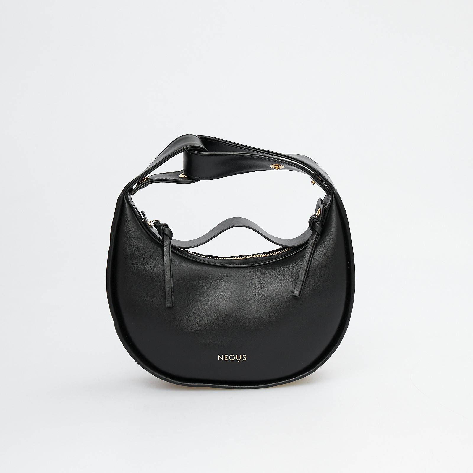 Сумка черного цвета Neous - фото из каталога магазина брендовой одежды Second Friend Store Сумка Neous - купить оригинал в секонд-хенде SFS - 1