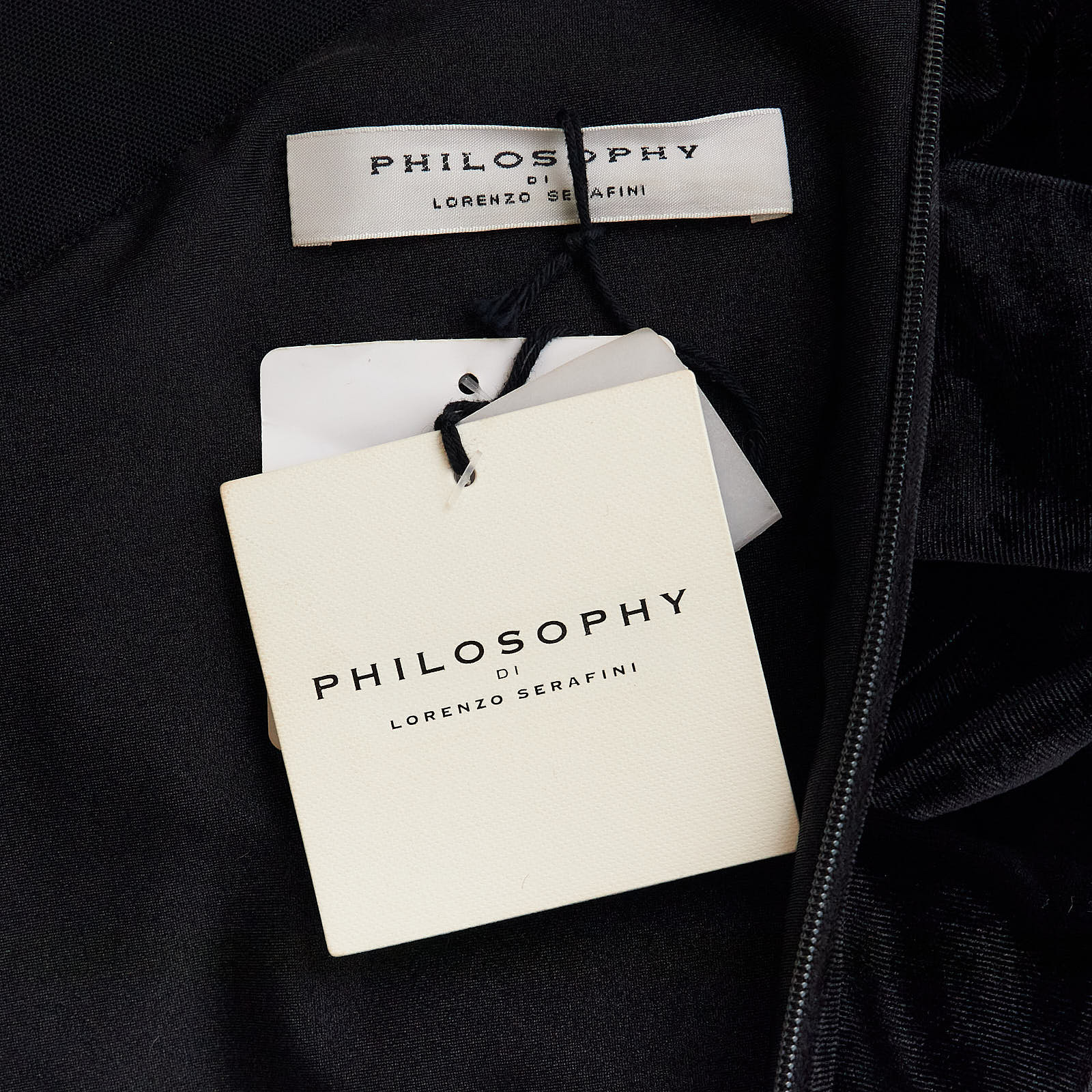 Платье черного цвета Philosophy di Lorenzo Serafini - фото из каталога магазина брендовой одежды Second Friend Store Платье Philosophy di Lorenzo Serafini - купить оригинал в секонд-хенде SFS - 4