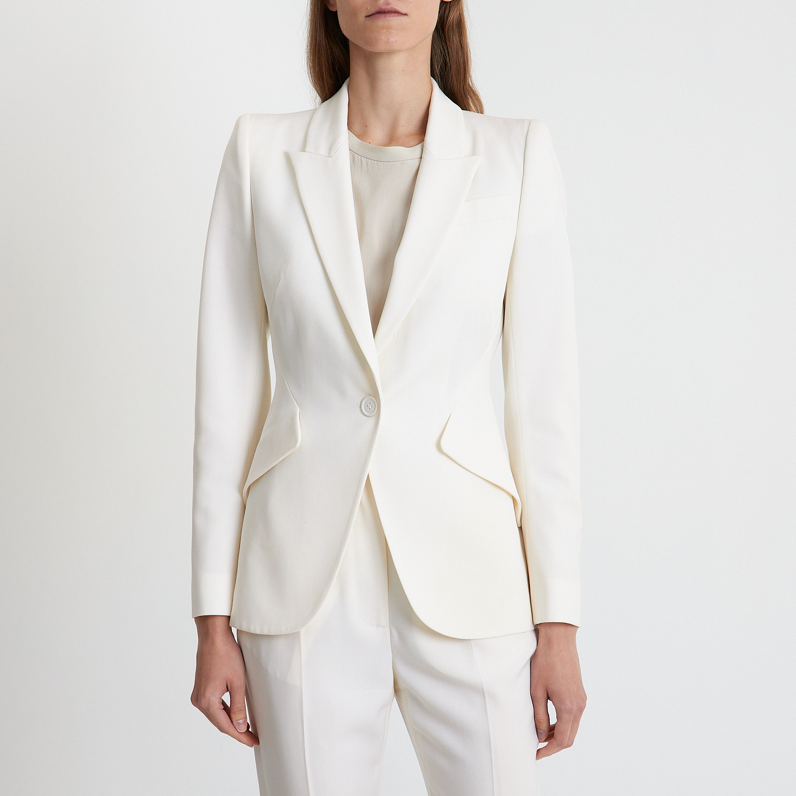 Костюм белого цвета Alexander McQueen - фото из каталога магазина брендовой одежды Second Friend Store Костюм Alexander McQueen - купить оригинал в секонд-хенде SFS - 4