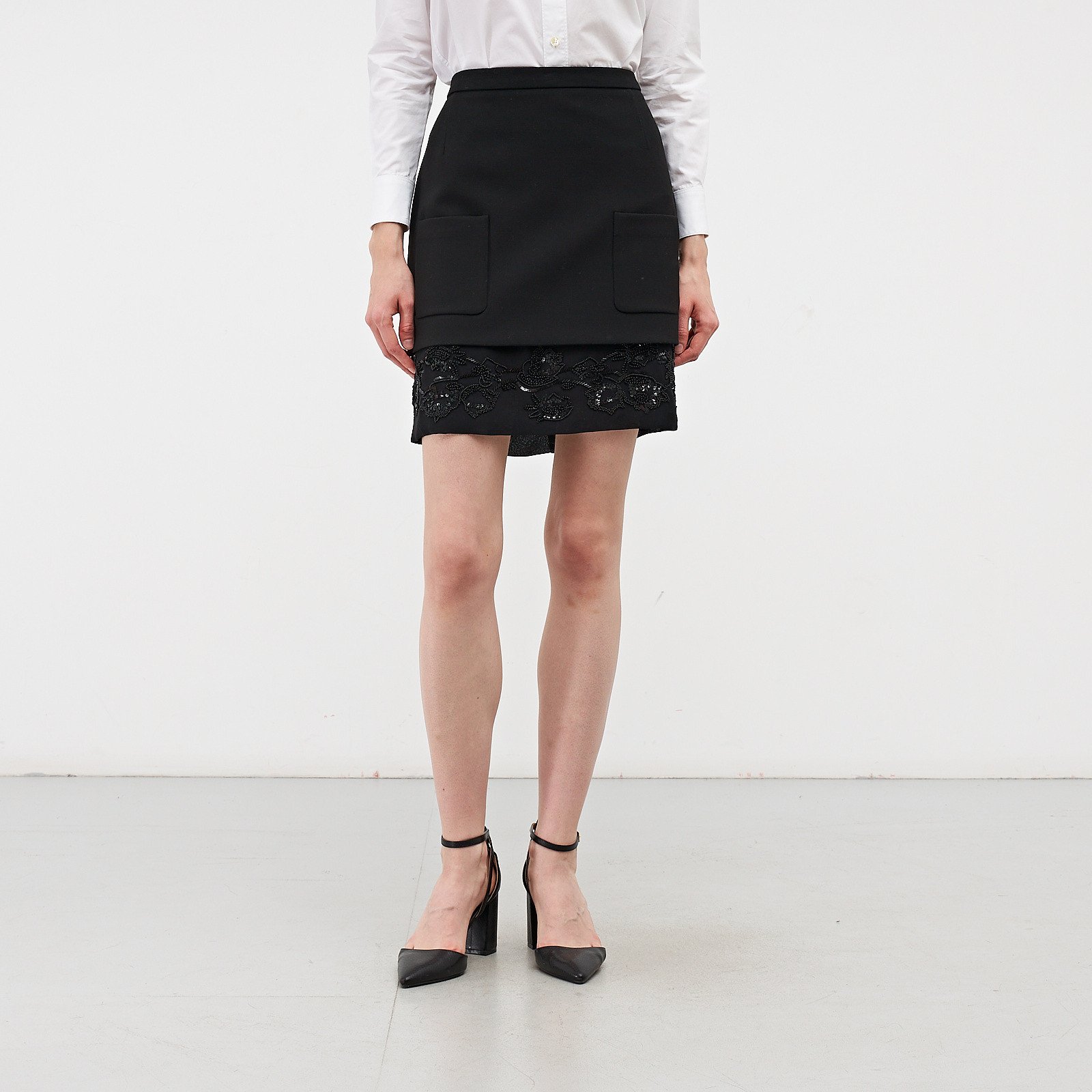Юбка черного цвета N21 - фото из каталога магазина брендовой одежды Second Friend Store Юбка N21 - купить оригинал в секонд-хенде SFS - 1