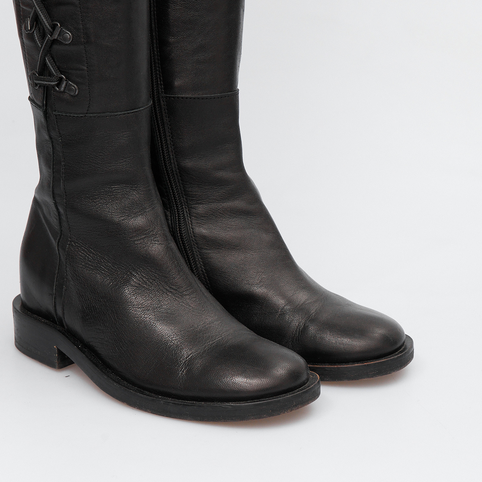 Сапоги черного цвета A.F. Vandevorst - фото из каталога магазина брендовой одежды Second Friend Store Сапоги A.F. Vandevorst - купить оригинал в секонд-хенде SFS - 4