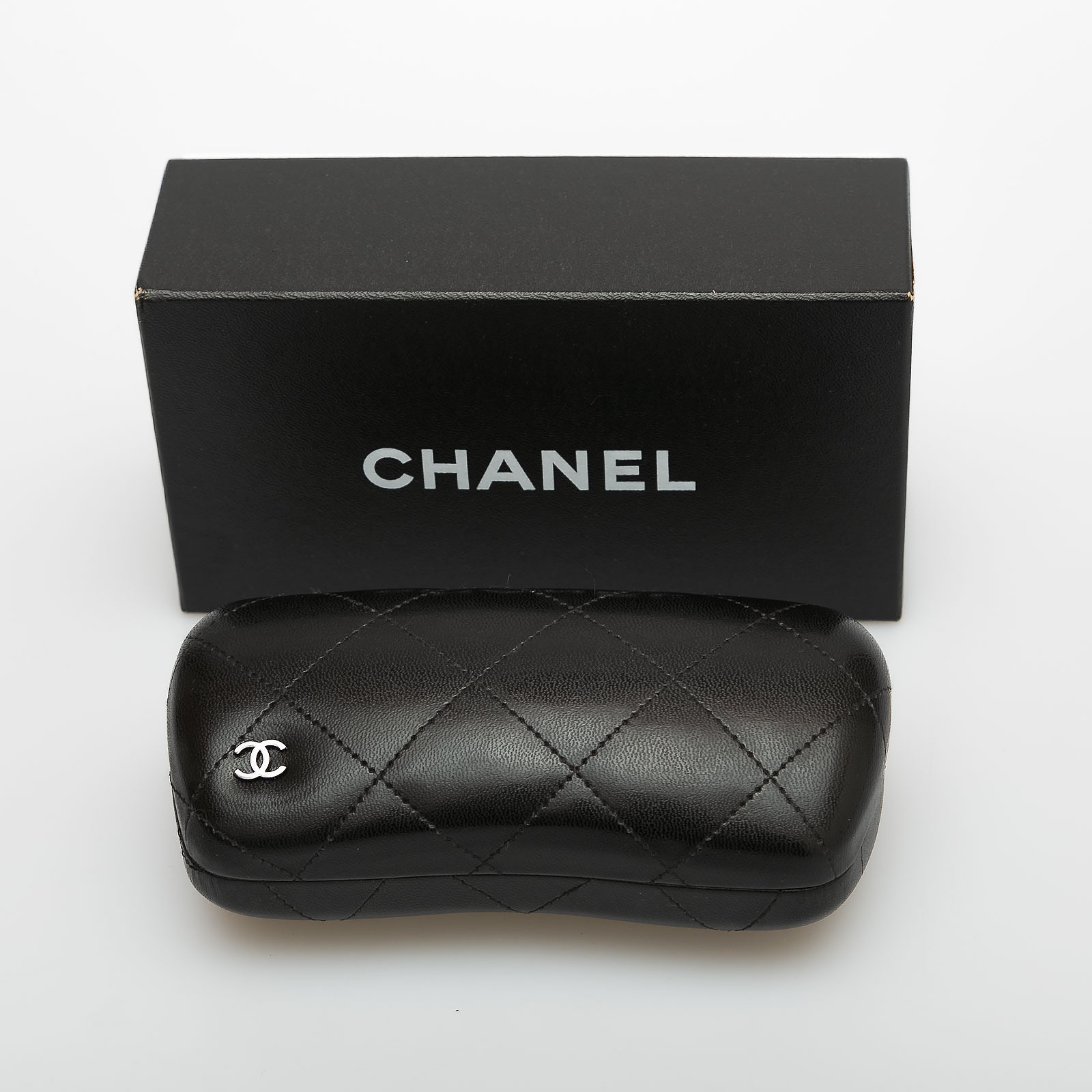 Очки Chanel - купить оригинал в секонд-хенде SFS